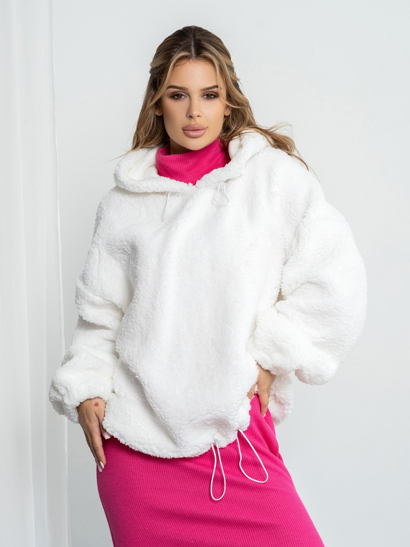 Худи ISSA Plus модель 13580_white Худи ISSA Plus модель 13580_white Фото