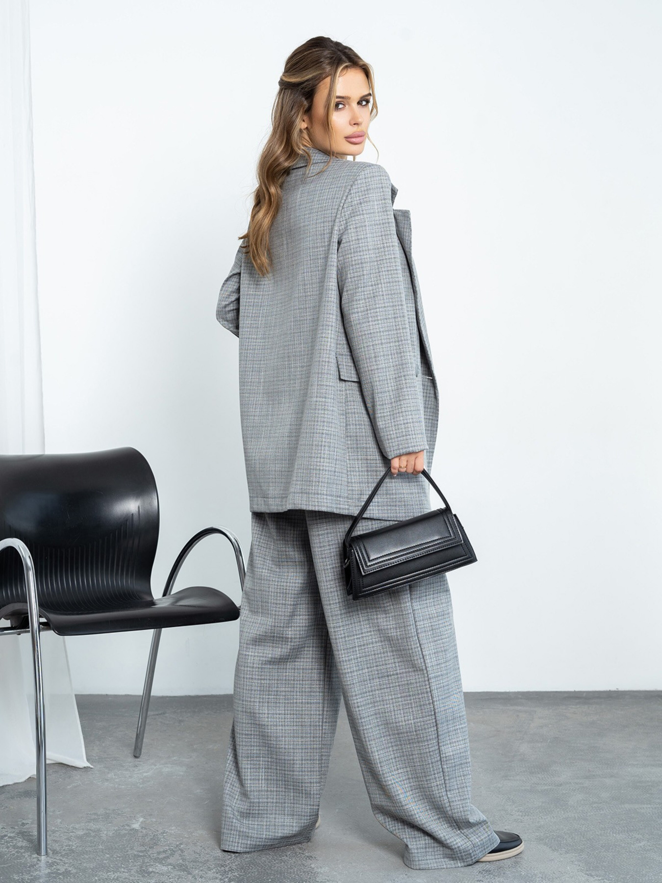 Деловой костюм ISSA Plus модель 14194_gray Фото