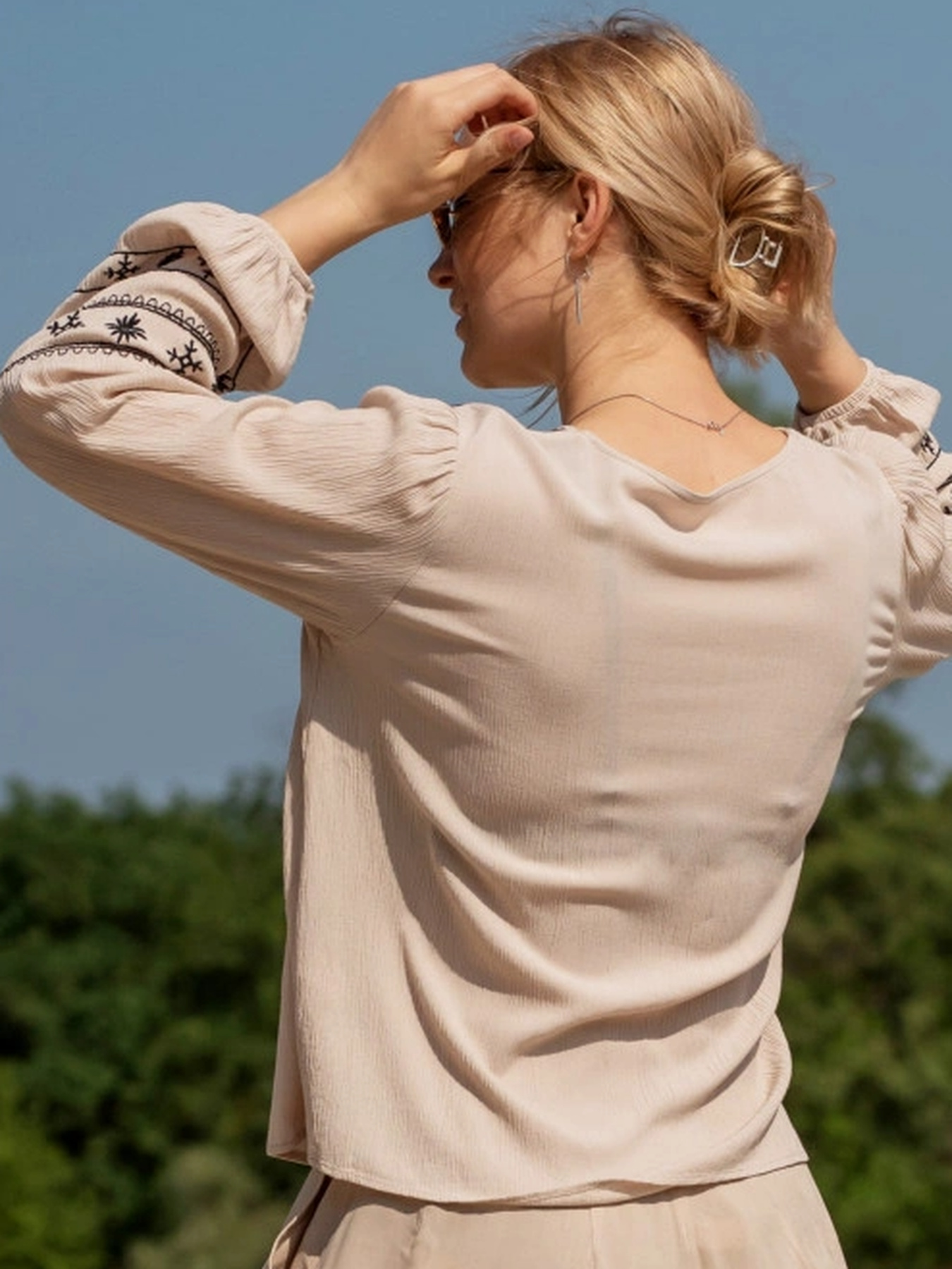 Вышитая рубашка Maritel модель 647391 Фото