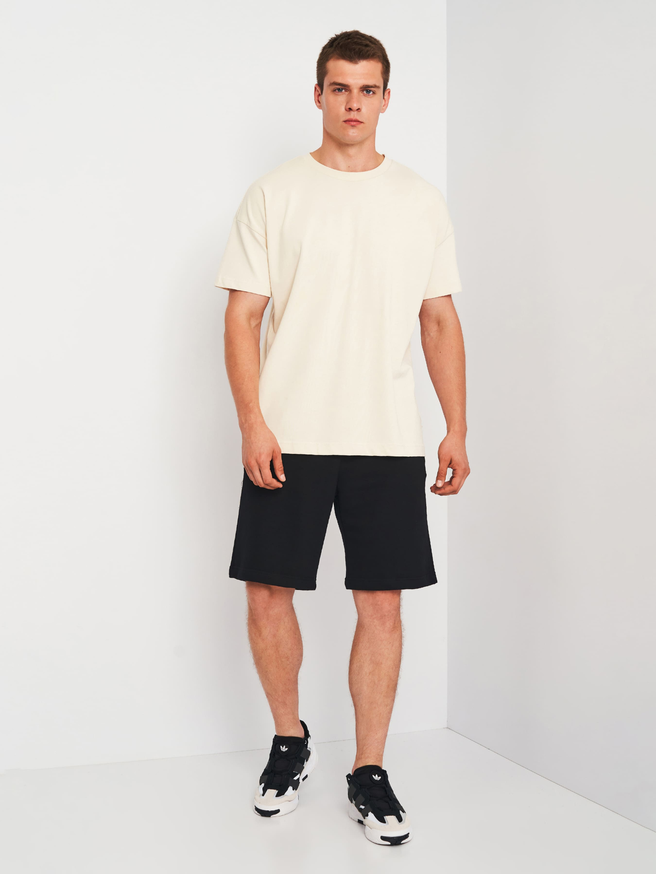 Повсякденні шорти Роза модель 211203_1 Повсякденні шорти Роза модель 211203_1 Фото