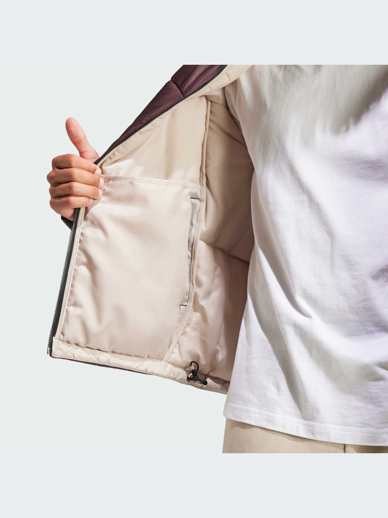 Зимняя куртка Adidas 3 Stripes модель IK0519 Зимняя куртка Adidas 3 Stripes модель IK0519 Фото