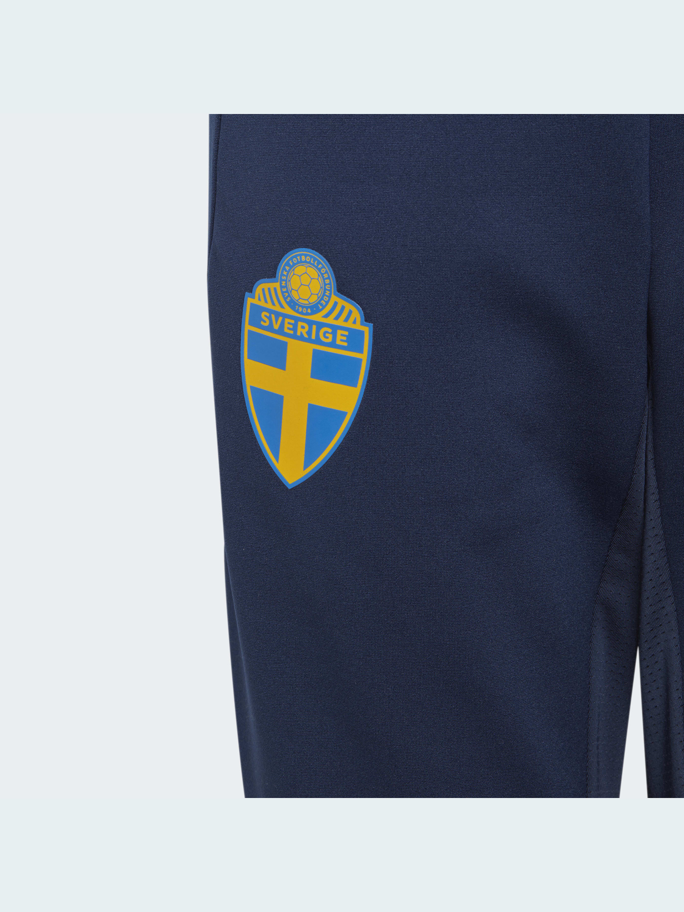 Спортивні штани Adidas модель HE1406 Фото