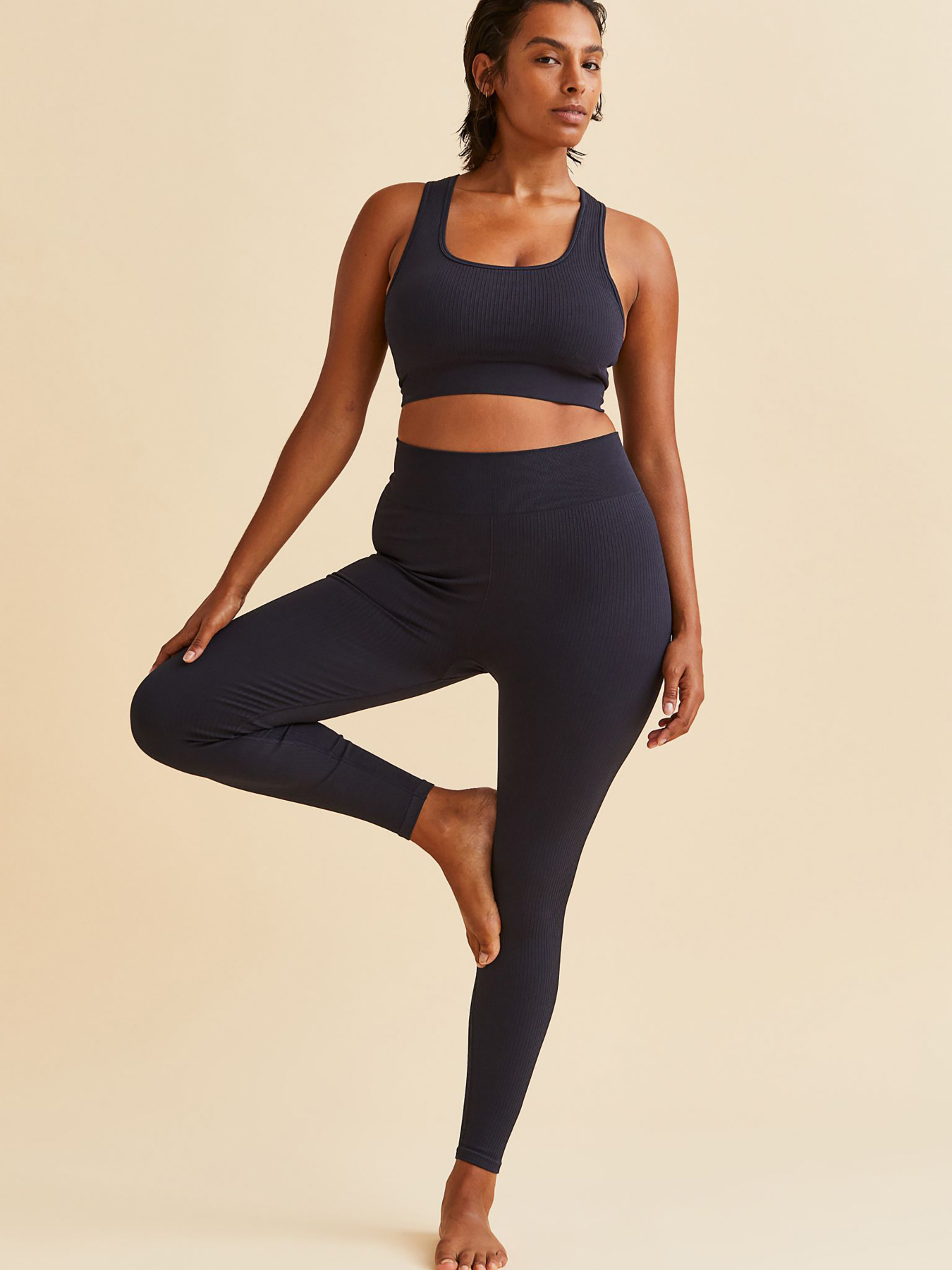 Спортивний топ H&M модель 69001 Фото