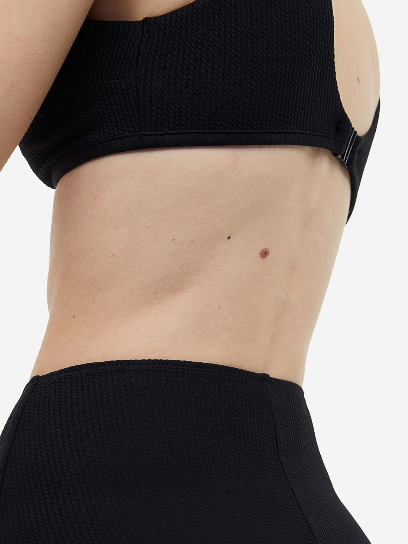 Верхняя часть купальника H&M модель 69036 Фото