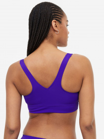 Спортивный топ H&M модель 69331 Спортивный топ H&M модель 69331 Фото