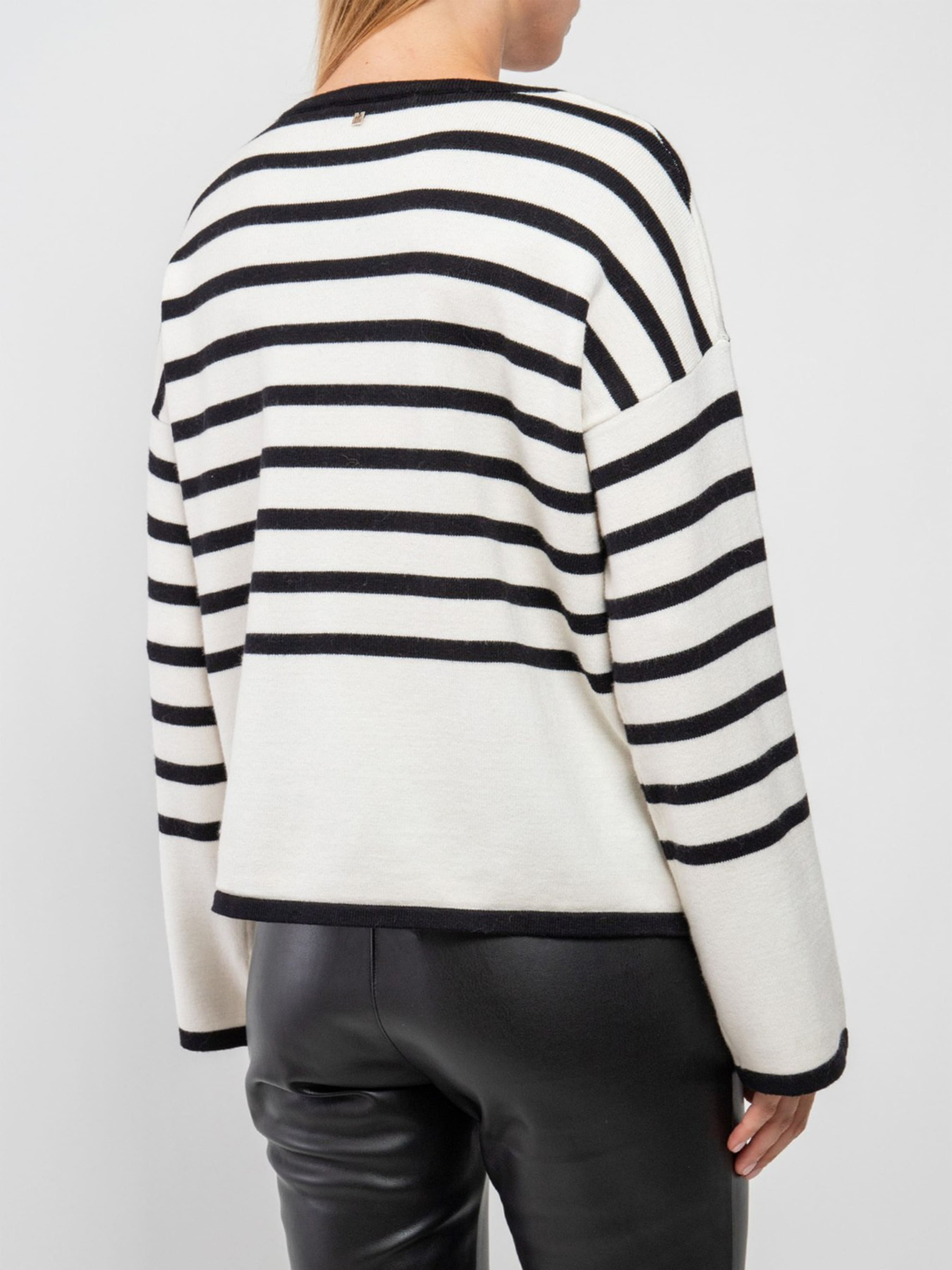 Джемпер KOCCA модель A23PMA0046ABRI0F6018 Джемпер KOCCA модель A23PMA0046ABRI0F6018 Фото