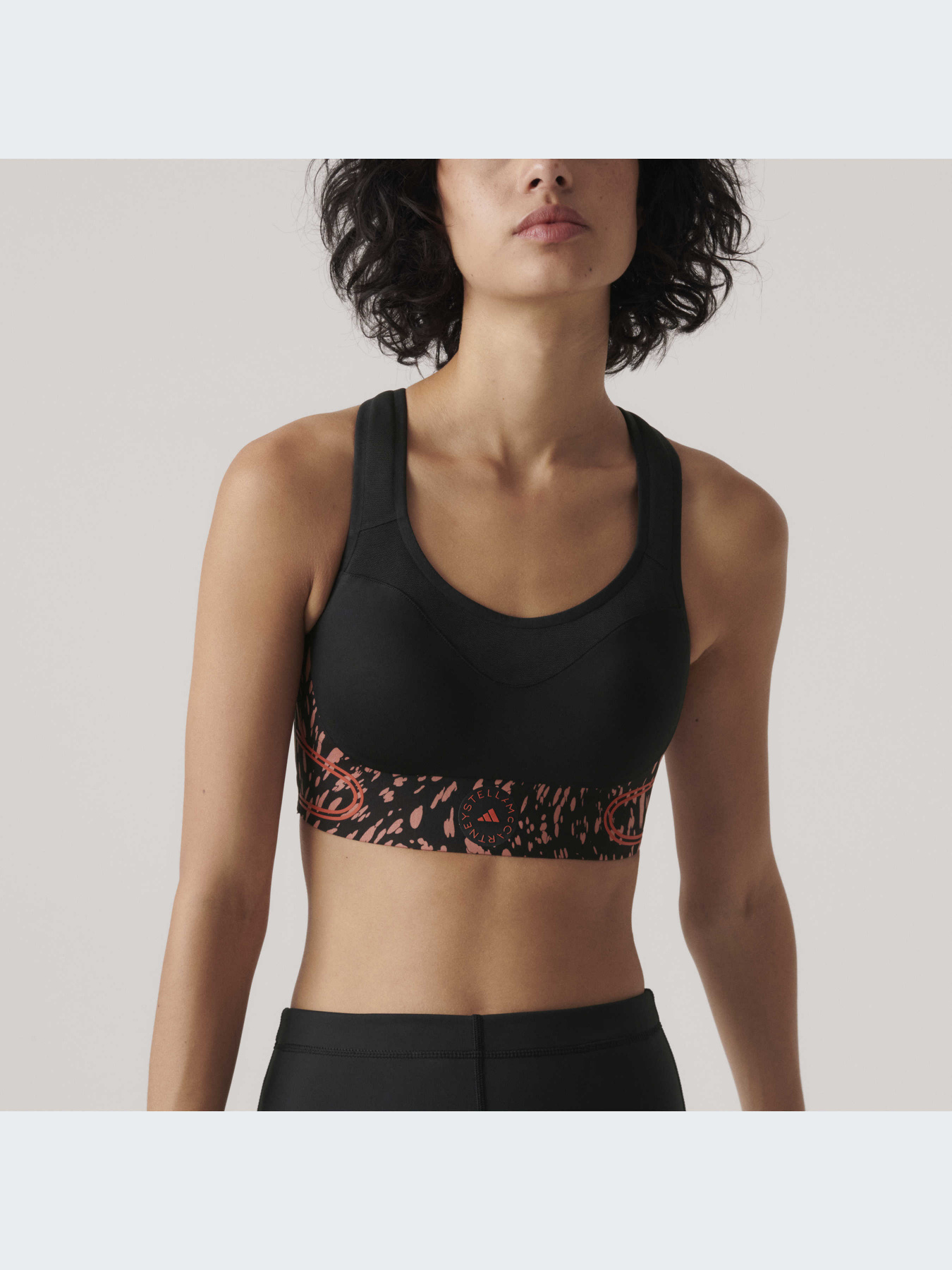 Топ спортивный Adidas модель IA9123 Фото