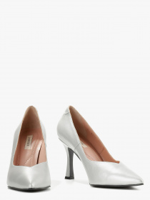 Туфли на каблуках LeBERDES модель 00000016343 Фото