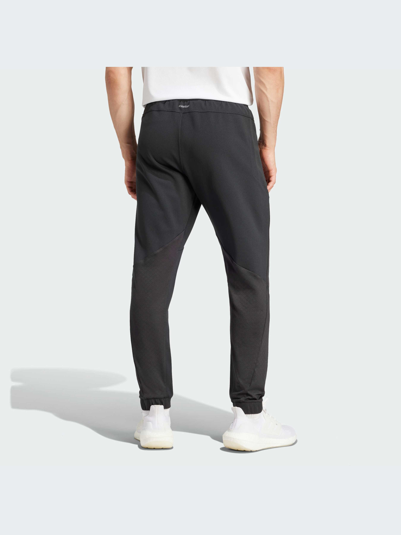 Штаны спортивные Adidas модель HY0772 Фото