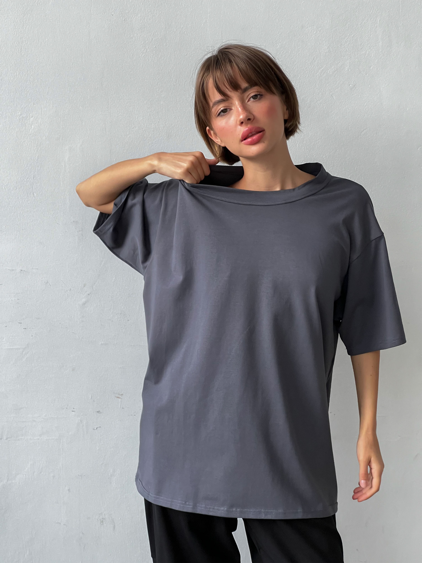 Футболка IJ модель ij-tshort-grafit Футболка IJ модель ij-tshort-grafit Фото