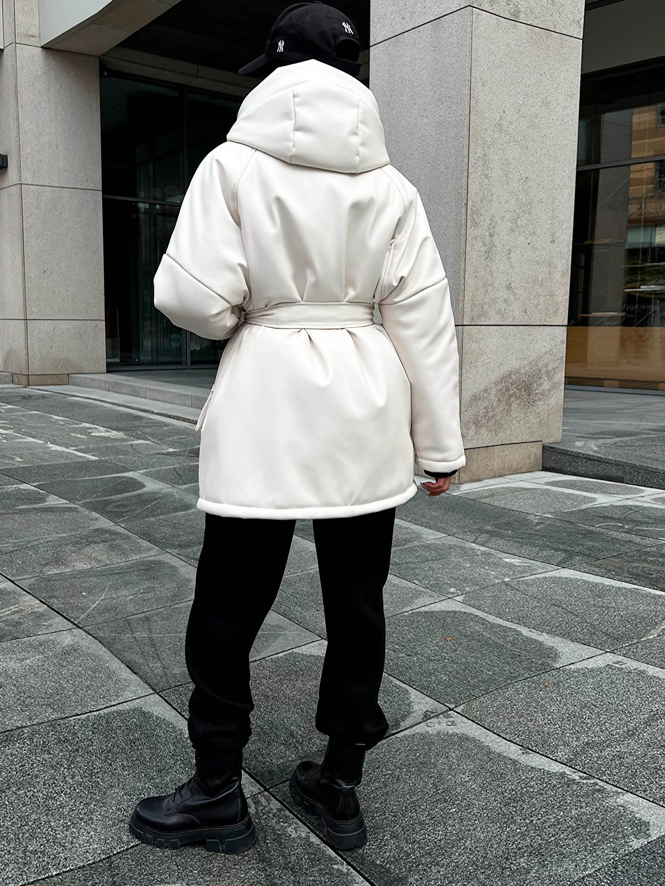 Зимняя куртка Jadone Fashion модель Zymova_kurtka_Savi_bila Фото