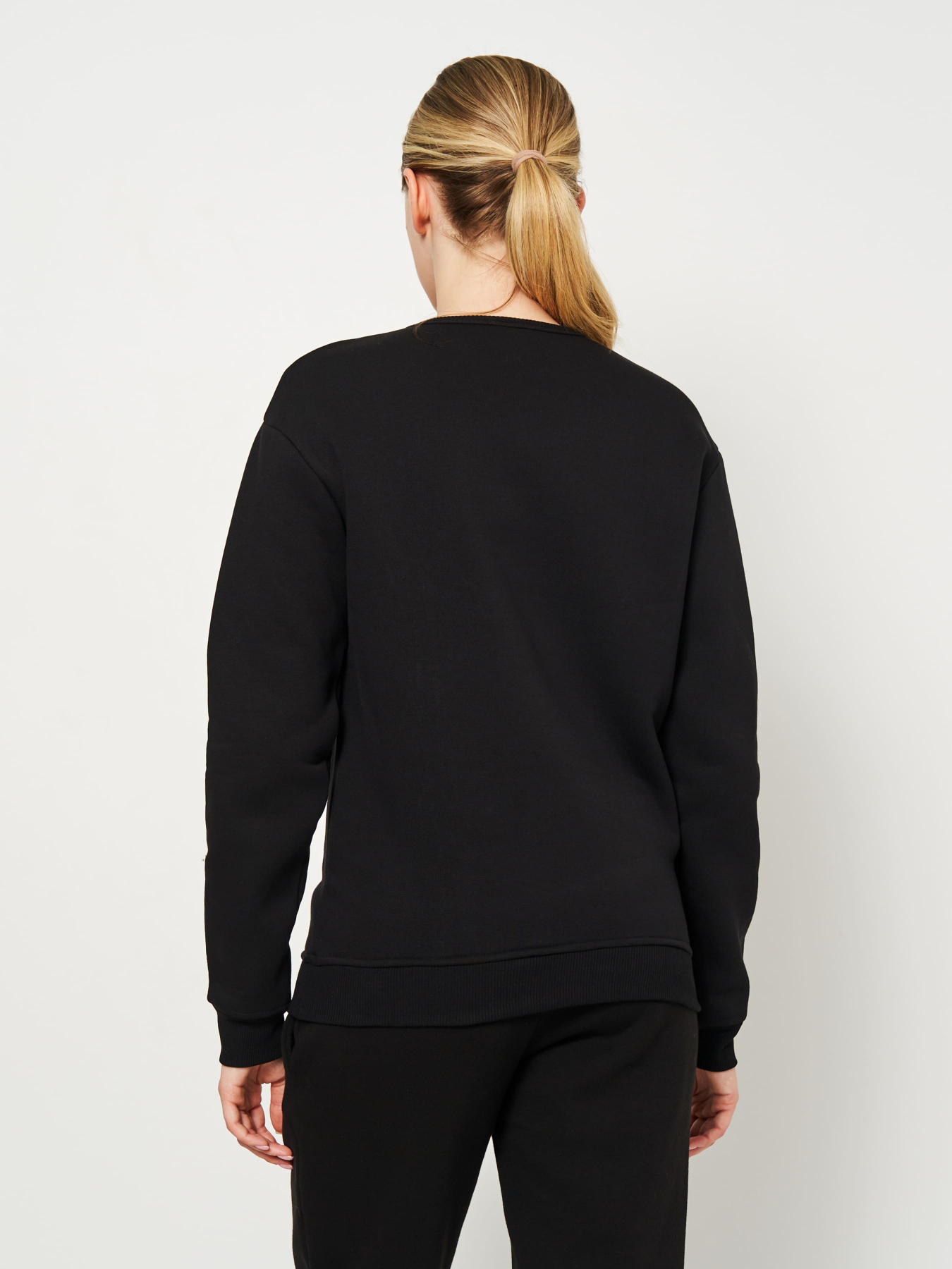 Свитшот Роза модель 230411_black Фото