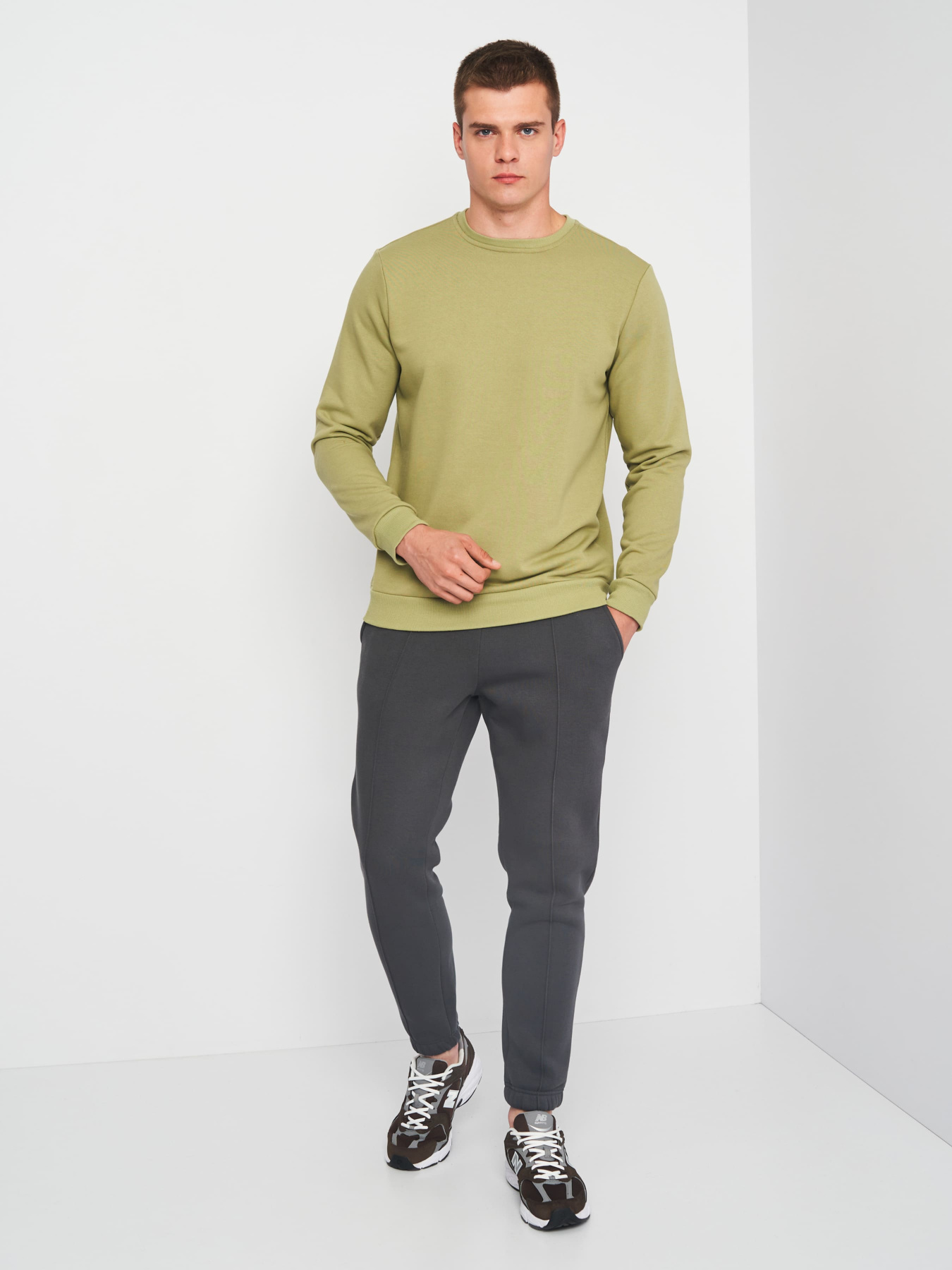 Свитшот Роза модель 210542_olive Свитшот Роза модель 210542_olive Фото