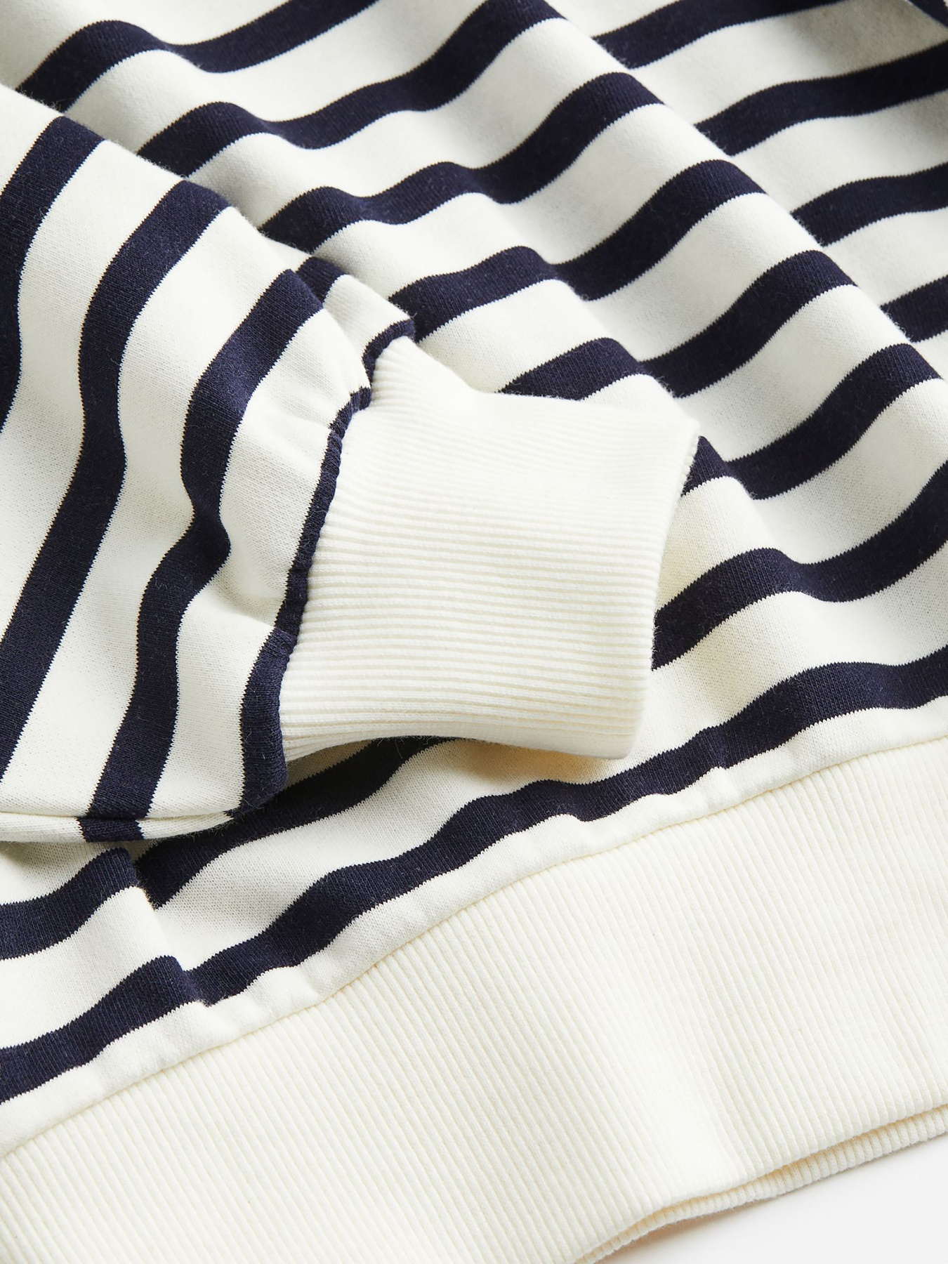 Свитшот H&M модель 69521 Фото