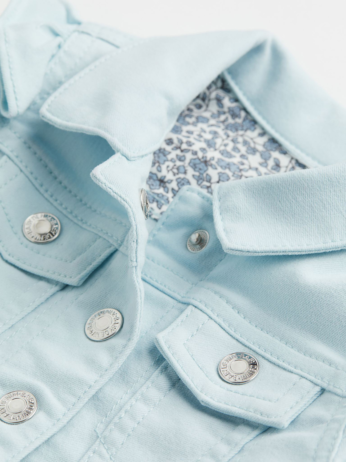 Джинсовая куртка H&M модель 69517 Фото