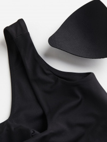 Топ спортивный H&M модель 69579 Фото