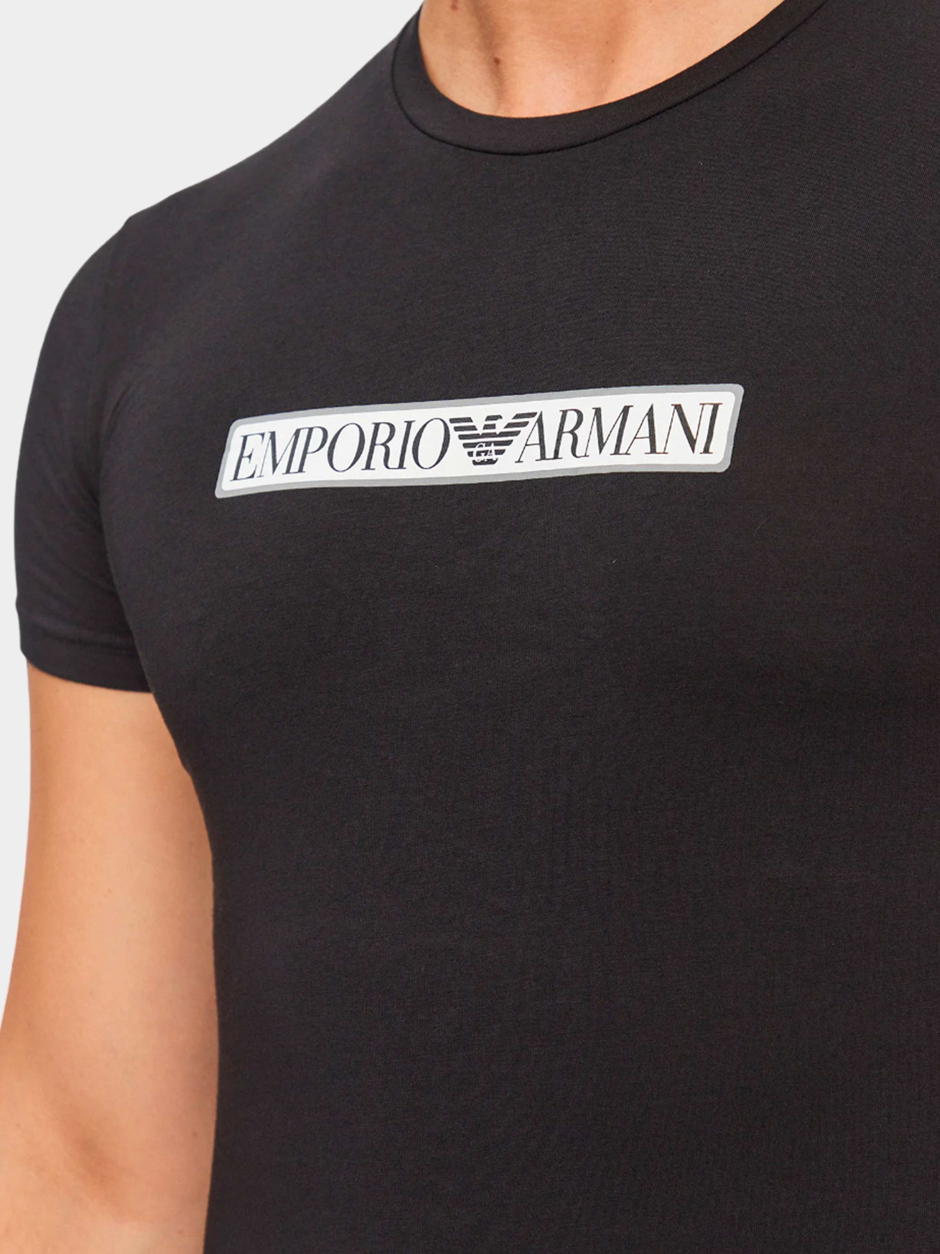 Футболки и поло Emporio Armani модель 111035-3F517-00020 Фото
