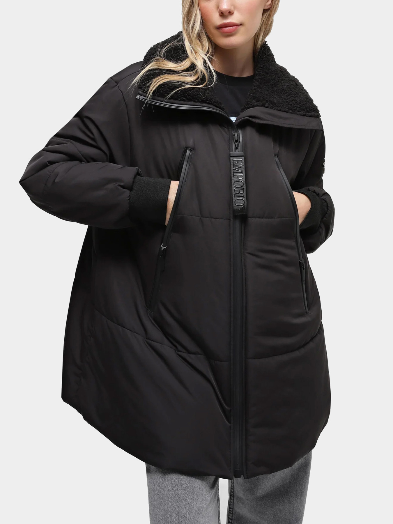 Куртки и дубленки Emporio Armani модель 6R2B85-2NNIZ-0999 Фото