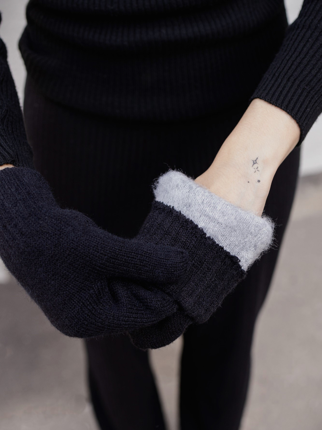 Рукавички Without модель 8049117 Фото