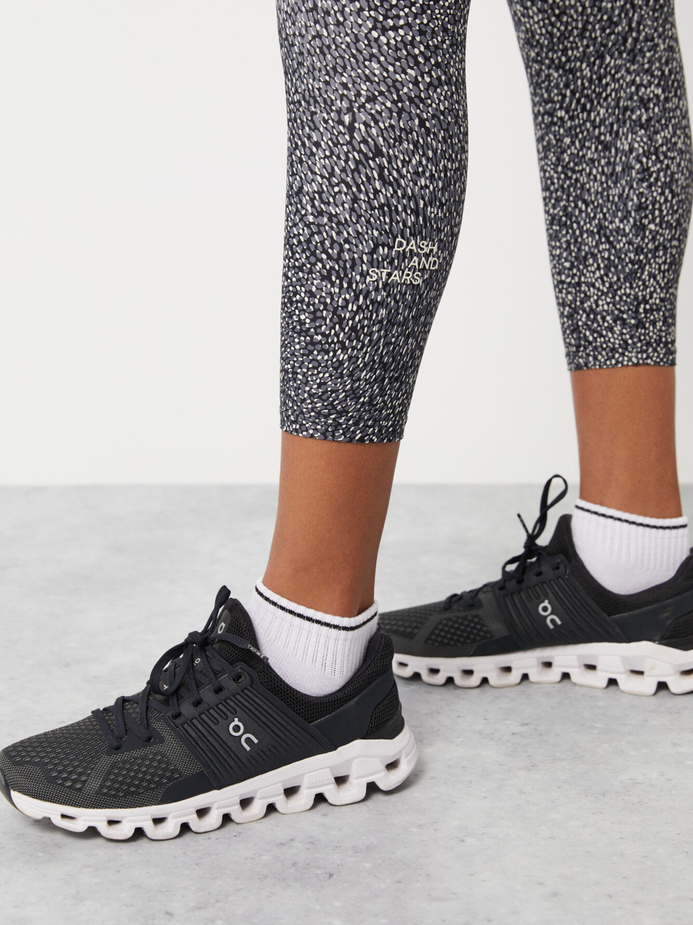 Легінси спортивні Dash and Stars модель 5176033-49 Фото