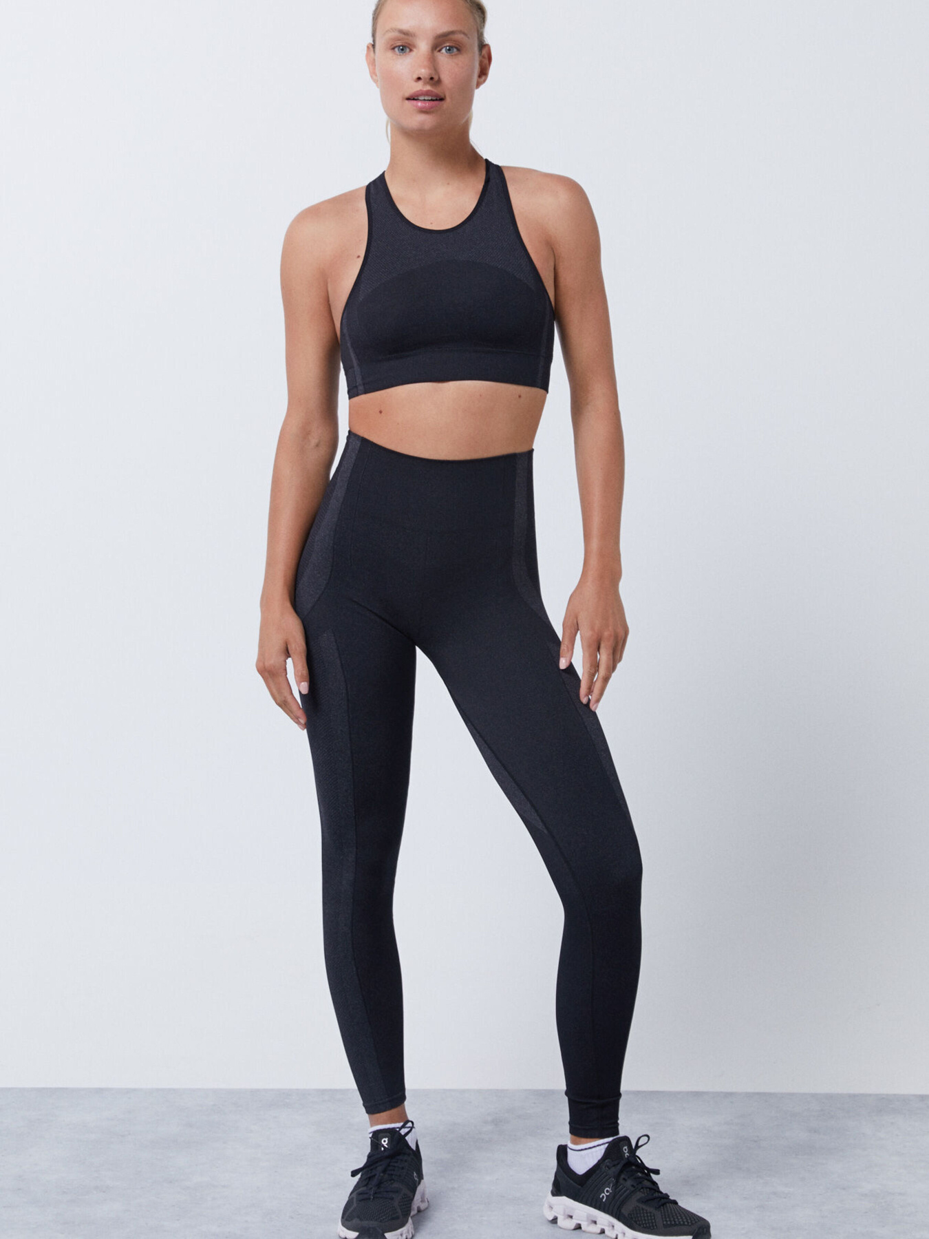 Топ спортивний Dash and Stars модель 9510007-01 Фото