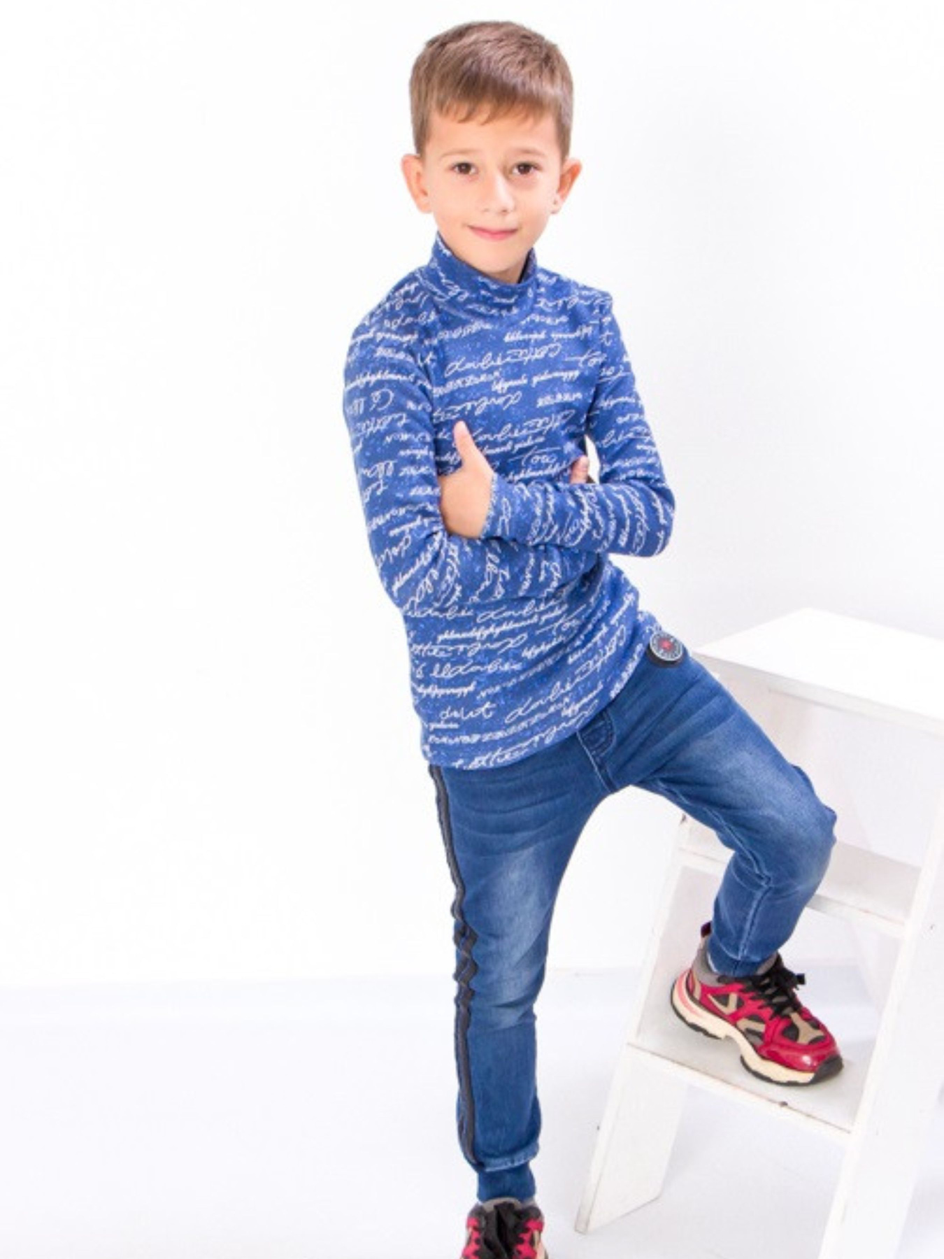 Водолазка Носи своє модель 6068-063-4-nadpisi-na-sinxomu Фото