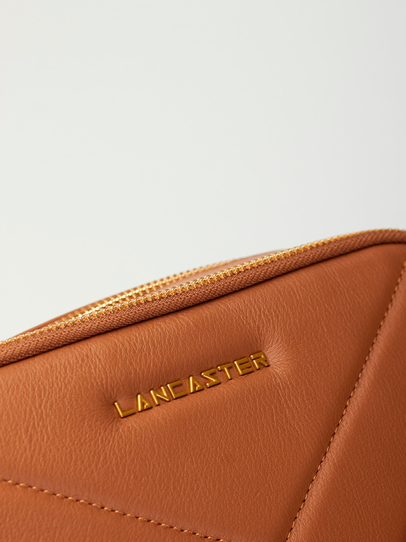 Кросс-боди LANCASTER модель 530-22-CAMEL Фото
