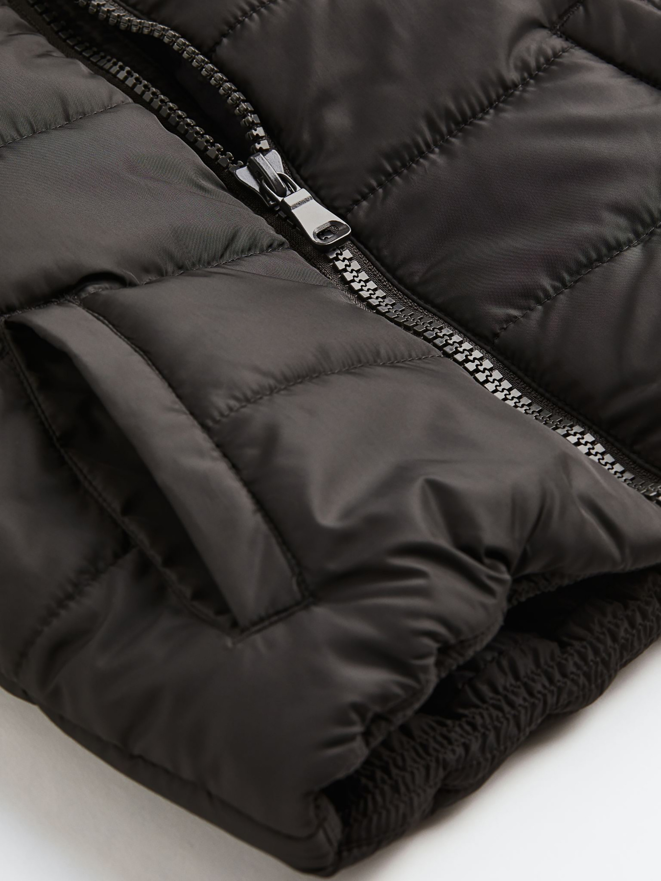 Утеплений жилет H&M модель 69694 Утеплений жилет H&M модель 69694 Фото