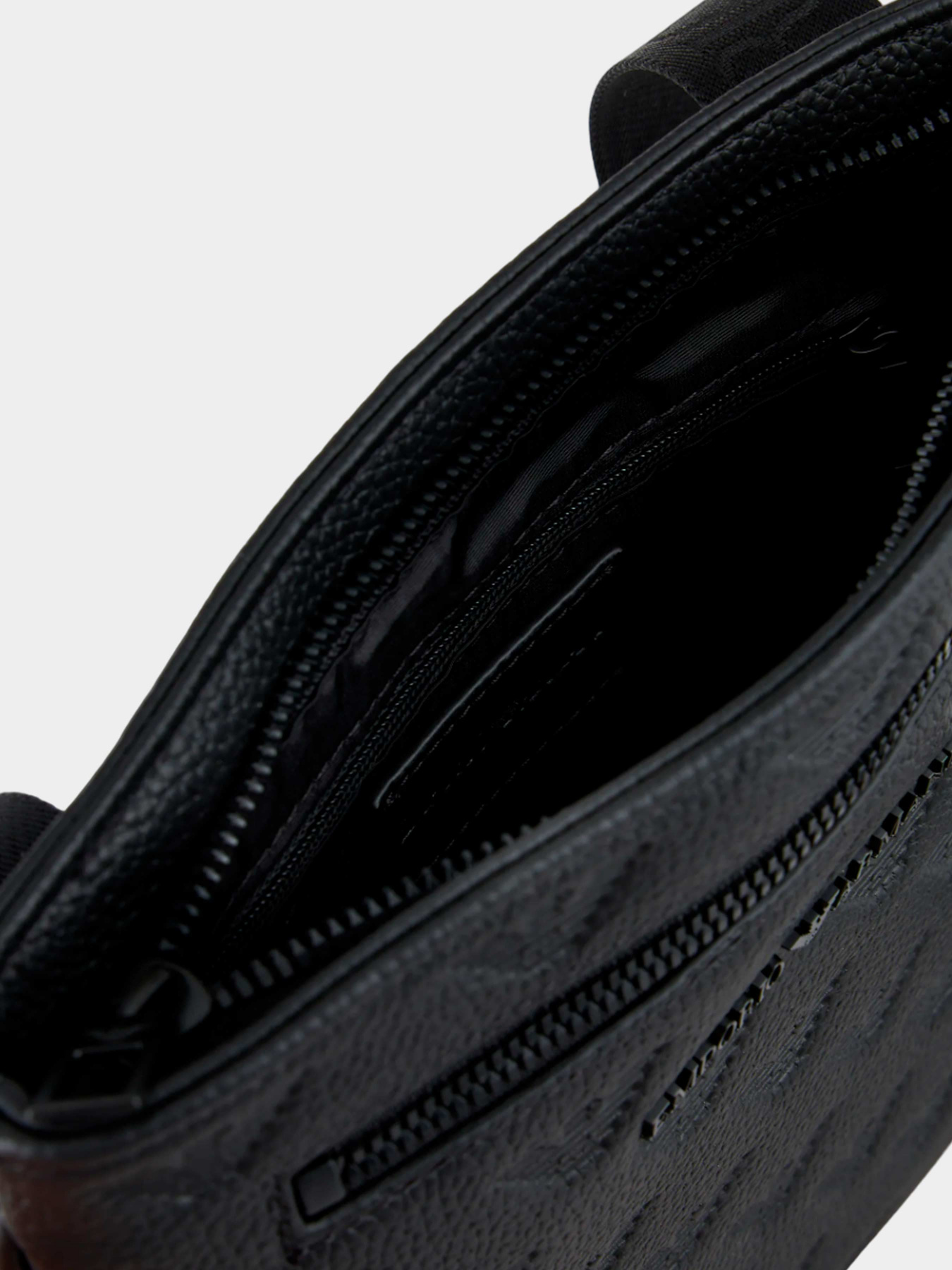 Сумки Emporio Armani модель Y4M399-Y142V-81072 Фото