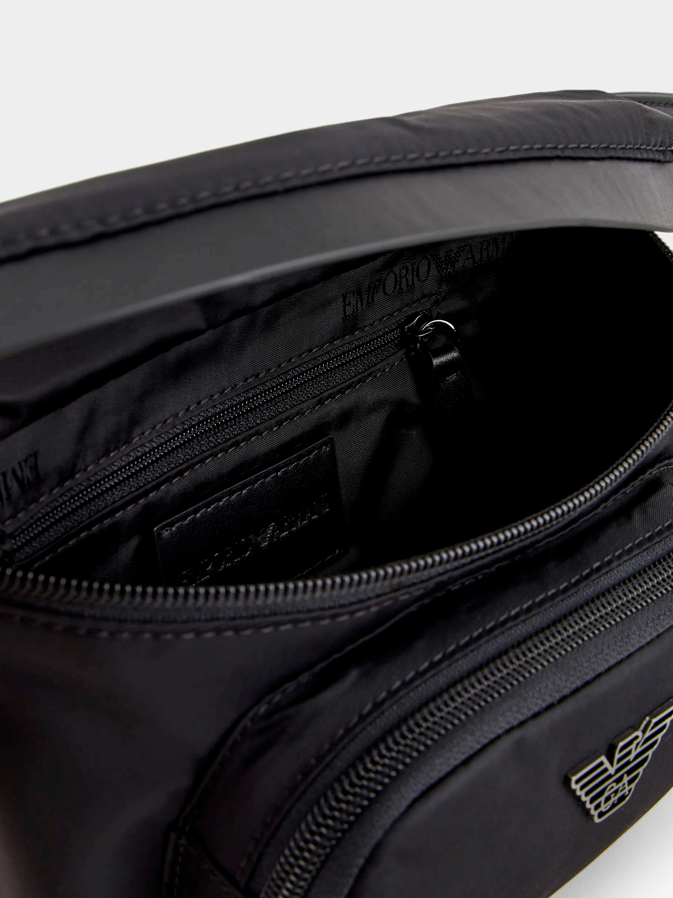 Сумки Emporio Armani модель Y4O238-Y217J-80001 Фото