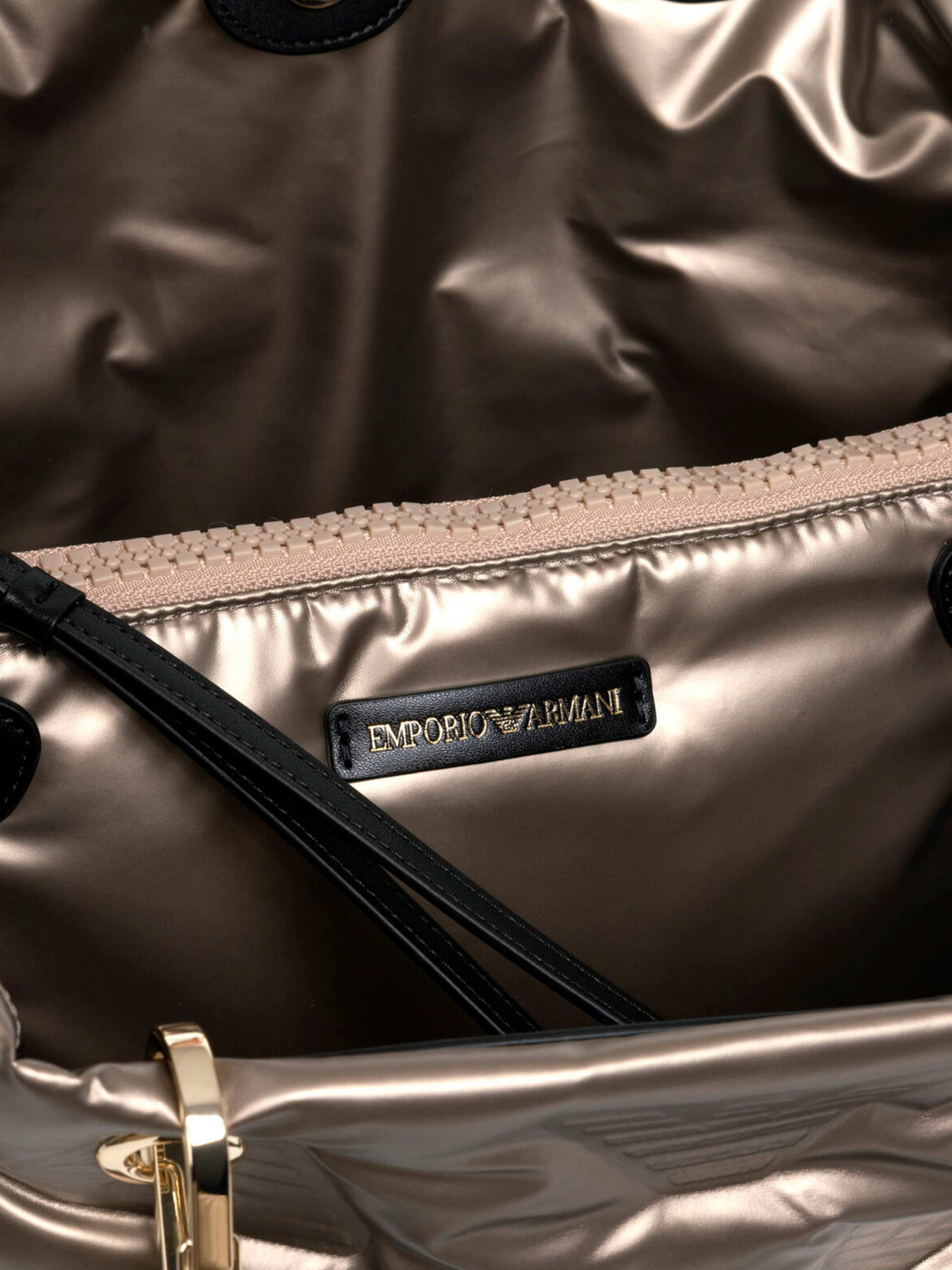 Сумки Emporio Armani модель Y3D165-YVZ8X-80571 Фото