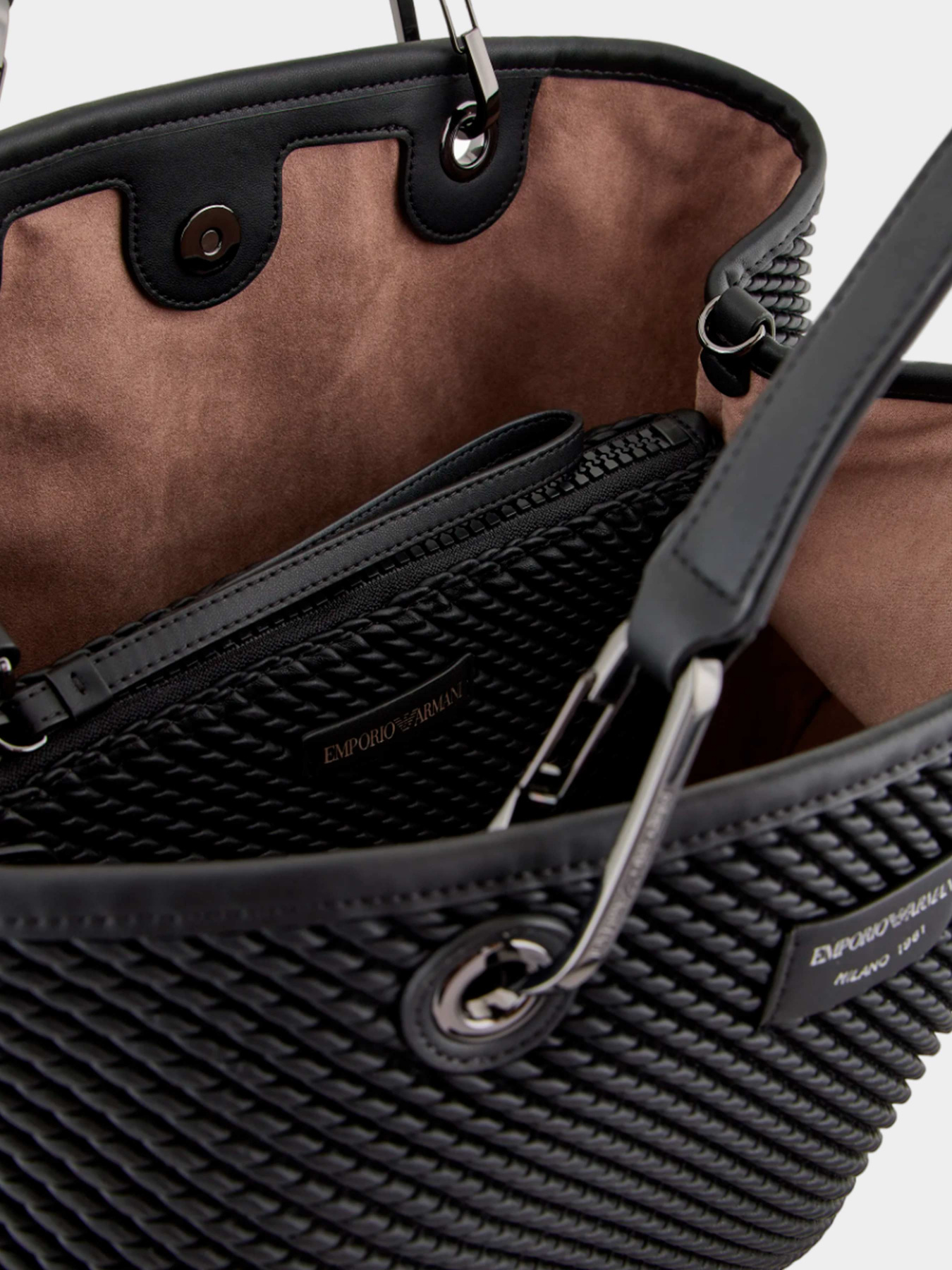 Сумки Emporio Armani модель Y3D165-YVZ9I-80001 Фото