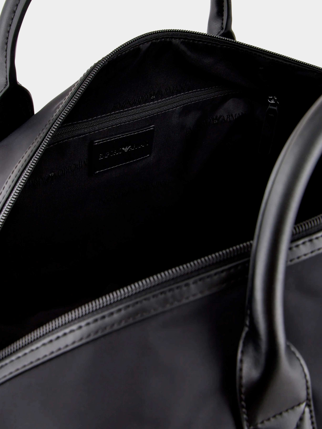 Сумки Emporio Armani модель Y4Q319-Y217J-80001 Фото
