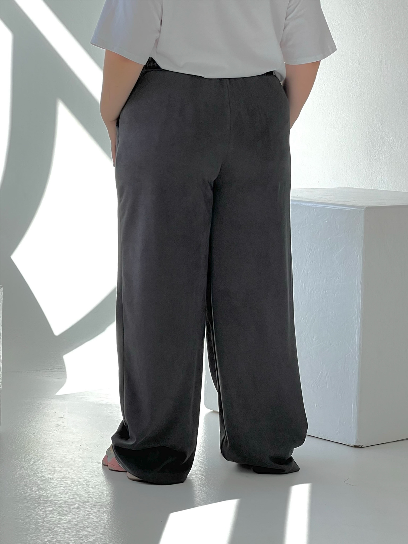 Брюки палаццо IJ модель ij-pants-wide-zamsh-grafit Фото