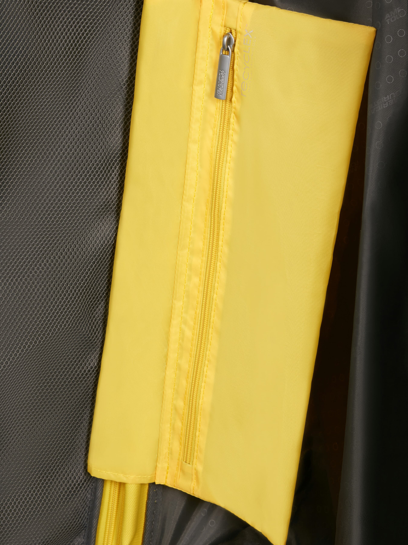 Чемодан American Tourister модель MD506003 Фото