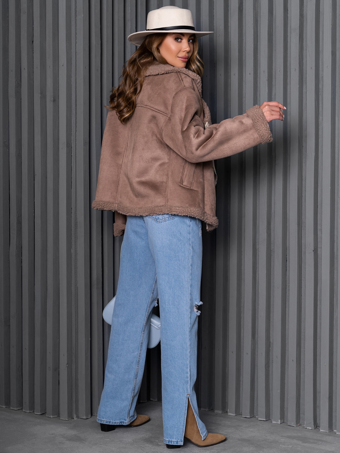 Дубленка ISSA Plus модель 14272_бежевый Дубленка ISSA Plus модель 14272_бежевый Фото