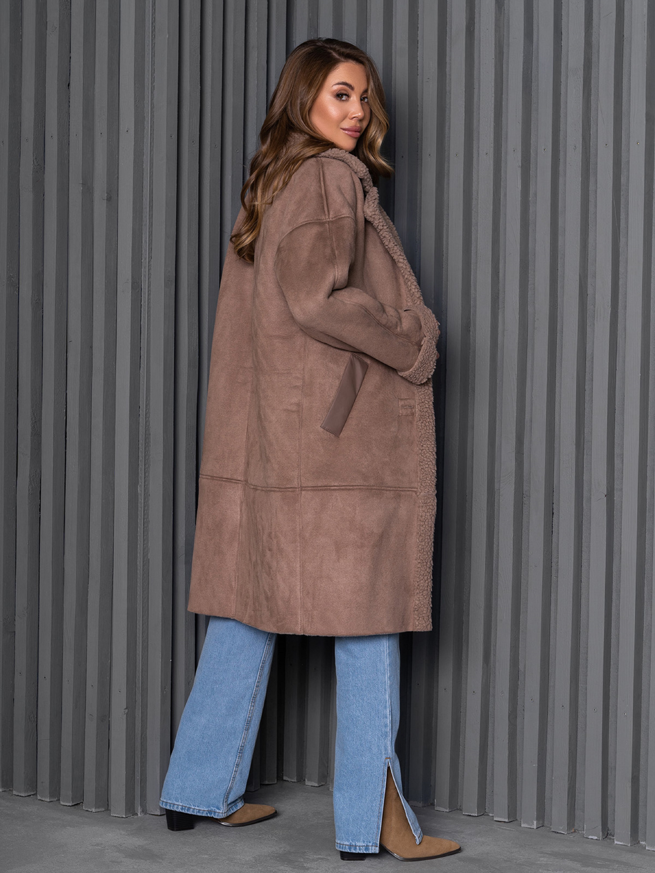 Дубленка ISSA Plus модель 14263_коричневый Фото