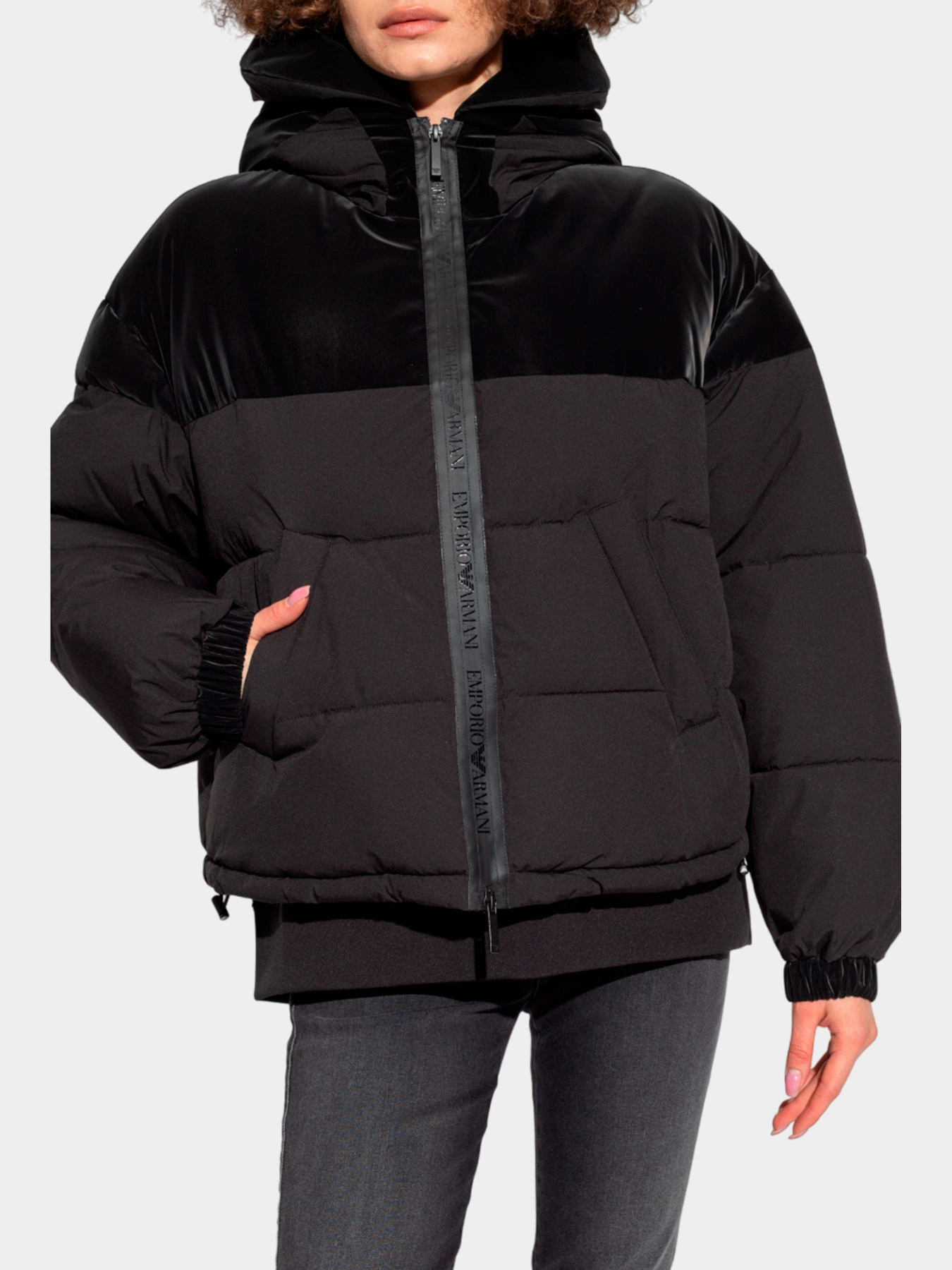 Куртки и дубленки Emporio Armani модель 6R2B77-2NFFZ-0999 Фото