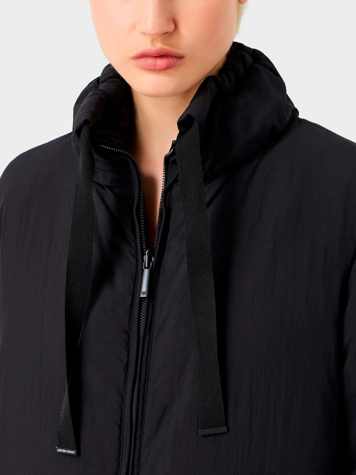 Куртки и дубленки Emporio Armani модель 6R2L75-2NFPZ-0999 Фото