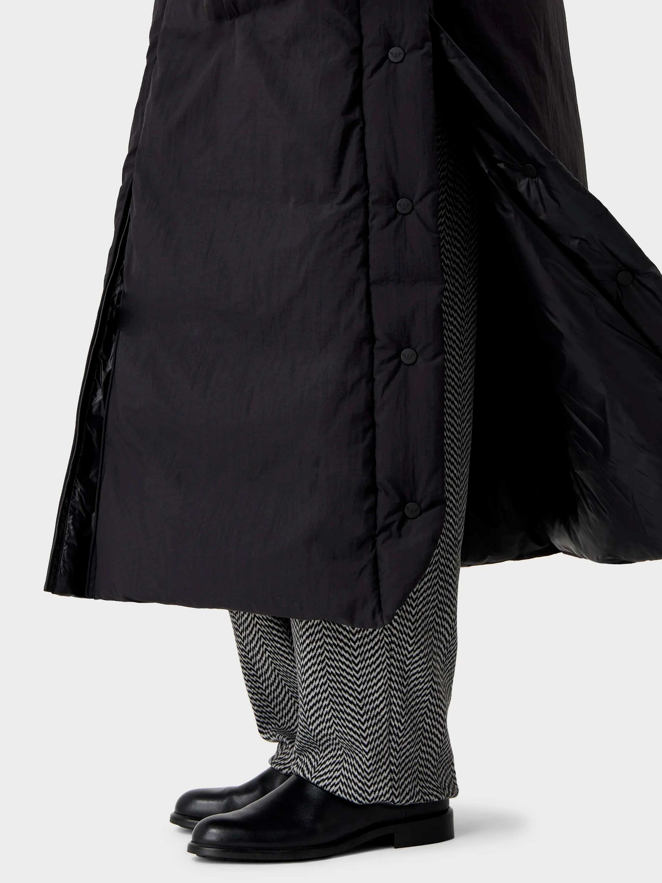 Куртки и дубленки Emporio Armani модель 6R2L75-2NFPZ-0999 Фото