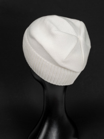 Шапка ISSA Plus модель SH-19_молочный Фото