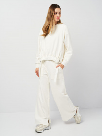 Світшот Роза модель 230408_milk Світшот Роза модель 230408_milk Фото