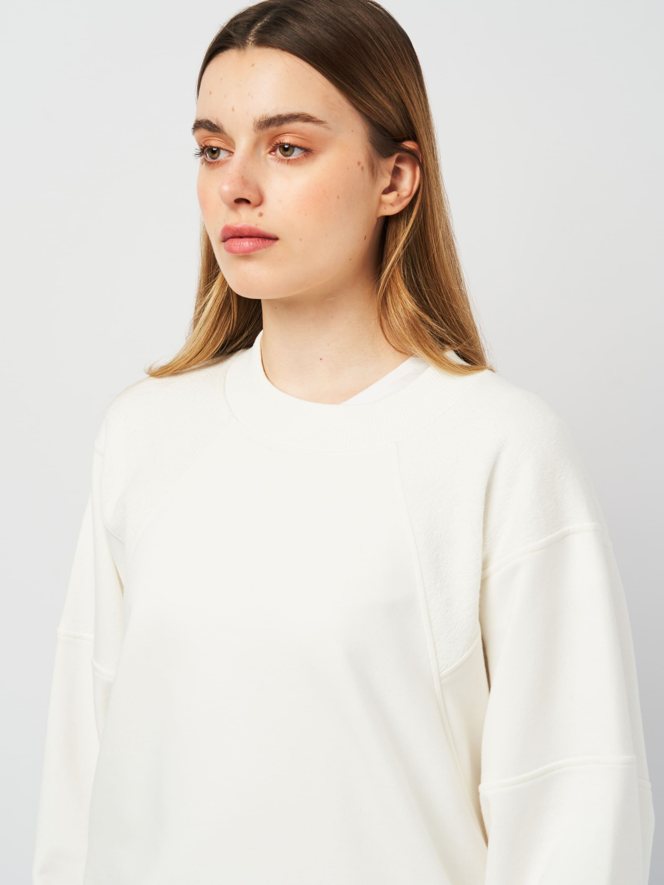 Свитшот Роза модель 230701_milk Свитшот Роза модель 230701_milk Фото