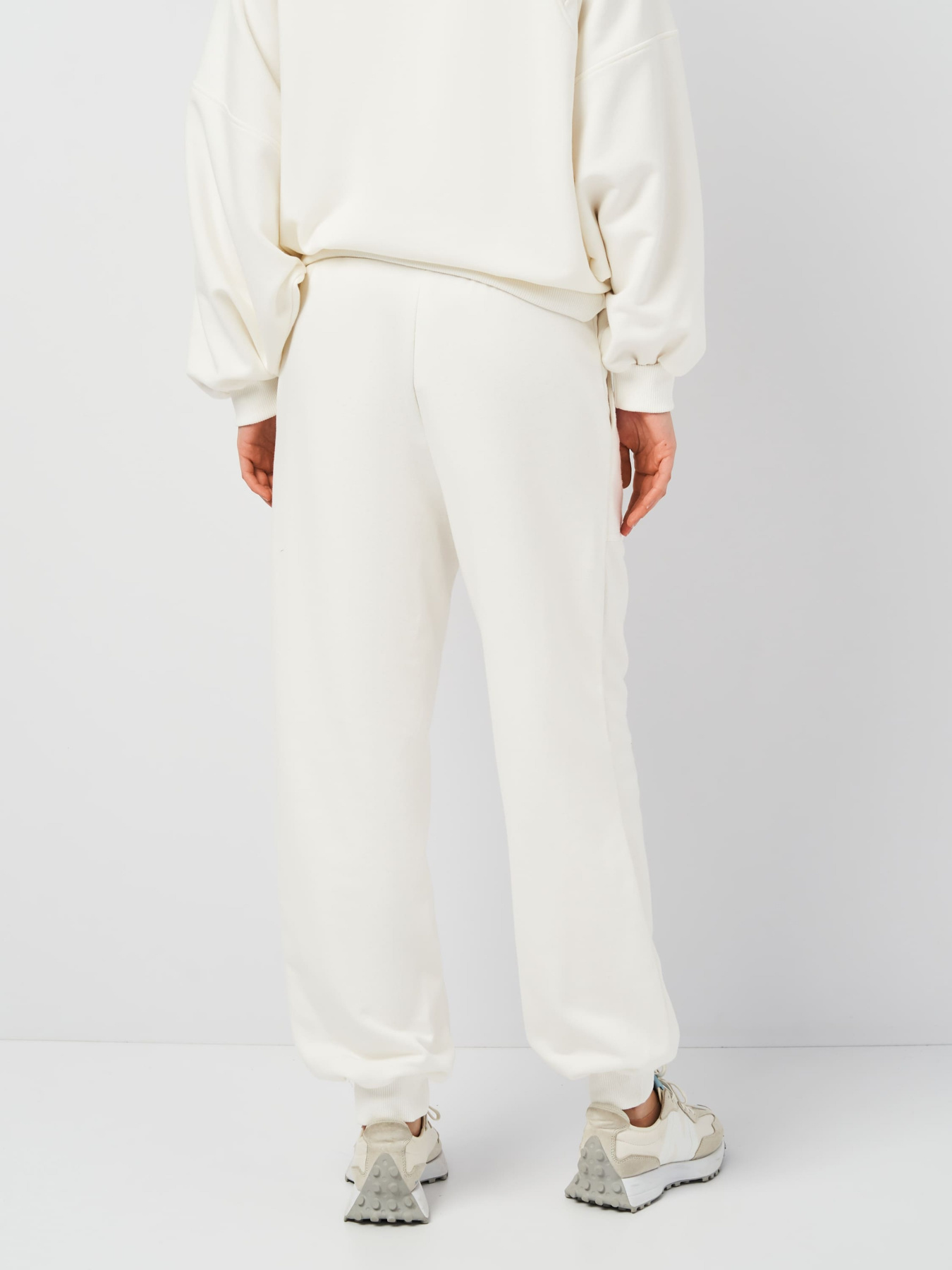 Джоггеры Роза модель 230703_milk Фото