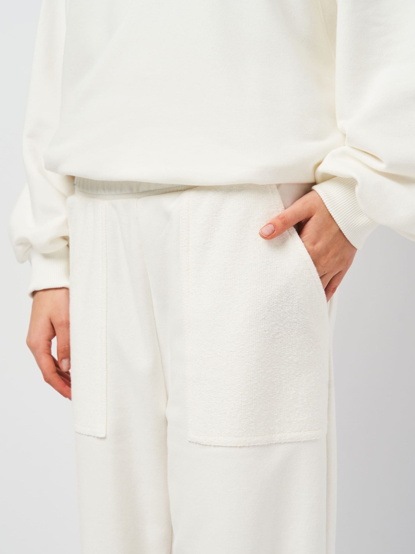 Джоггеры Роза модель 230703_milk Фото