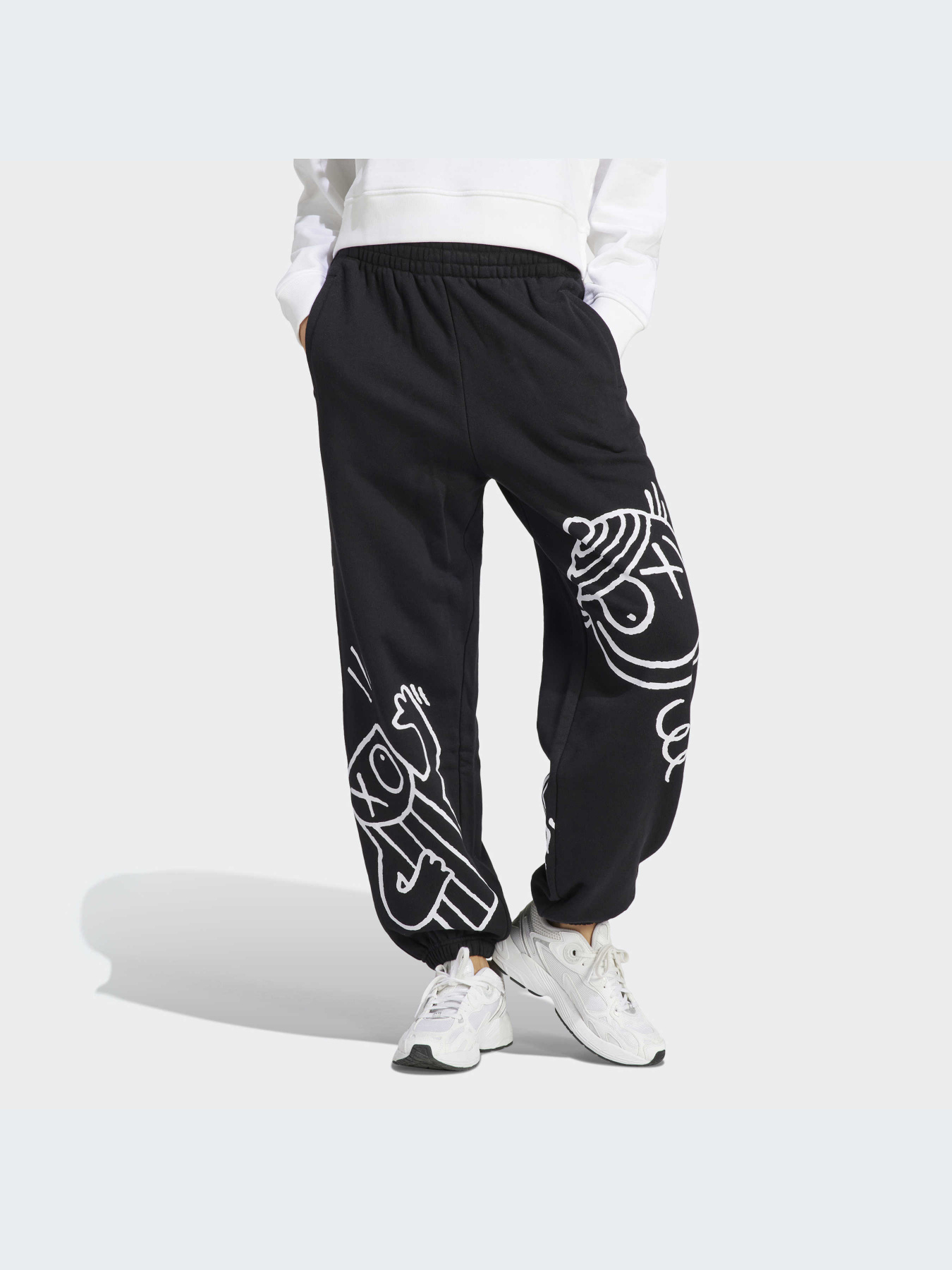 Брюки повседневные Adidas Graphics модель HY4265 Фото