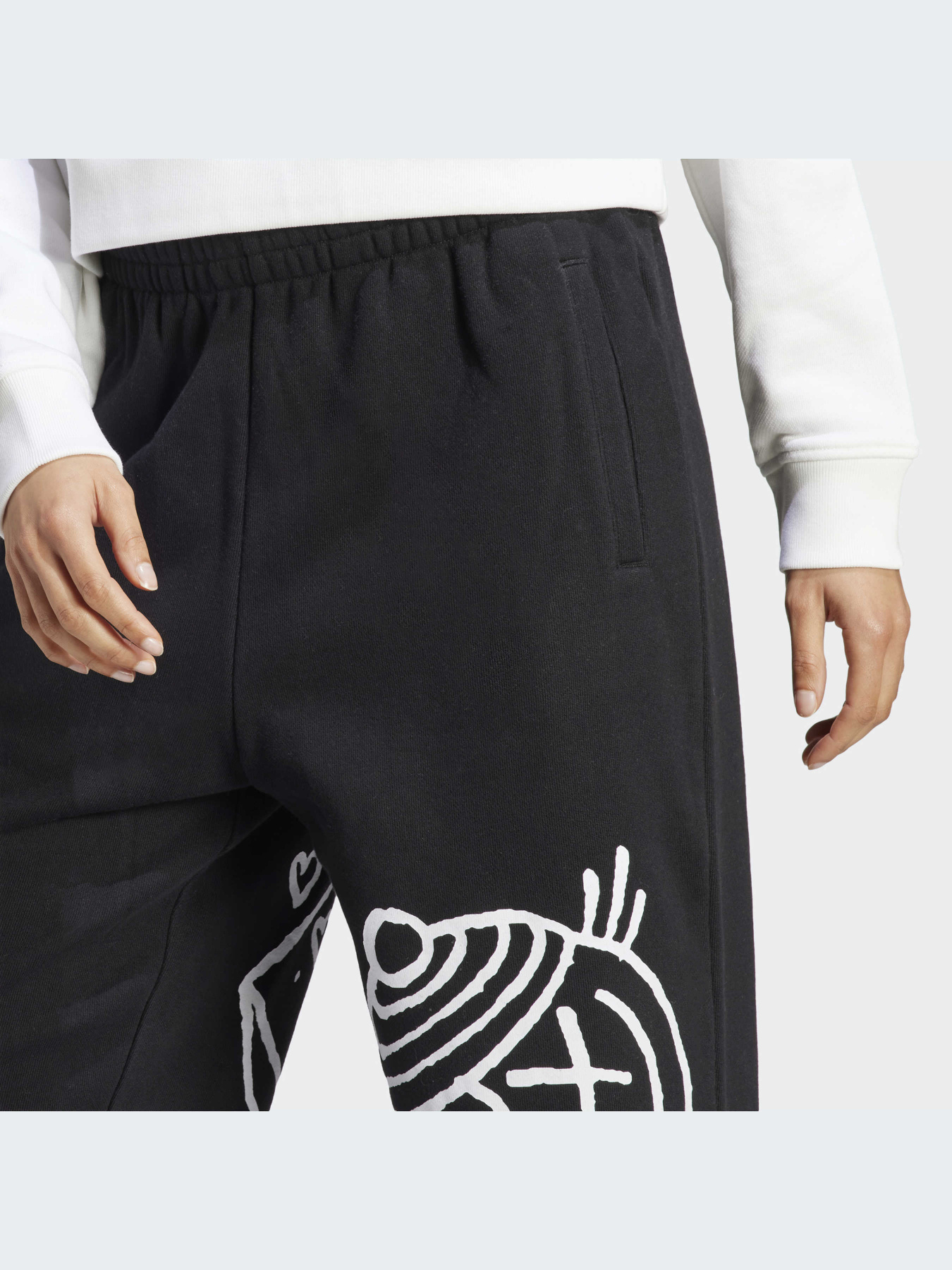 Повсякденні штани Adidas Graphics модель HY4265 Фото