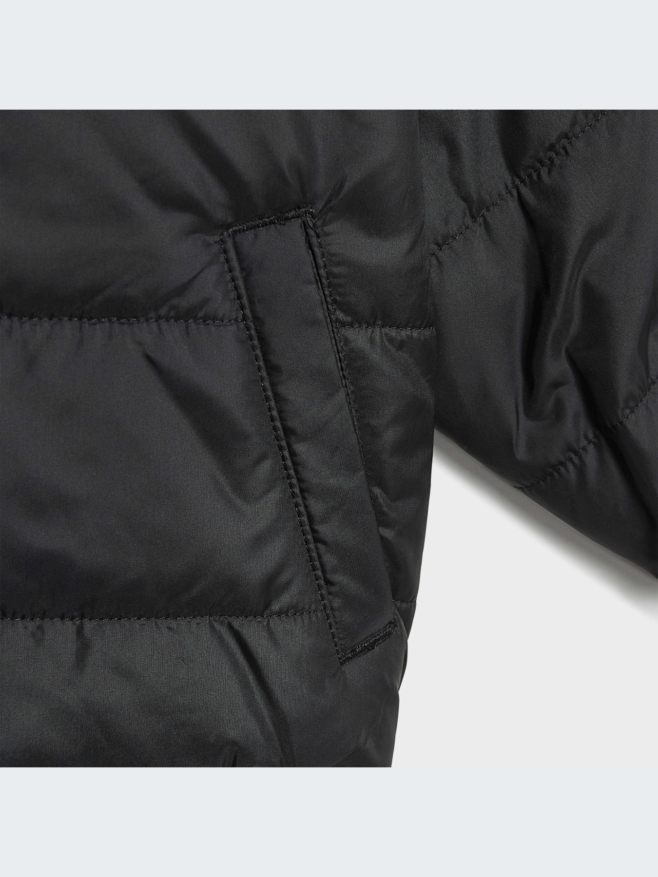 Куртки и дубленки Adidas Adicolor модель HK7451 Куртки и дубленки Adidas Adicolor модель HK7451 Фото