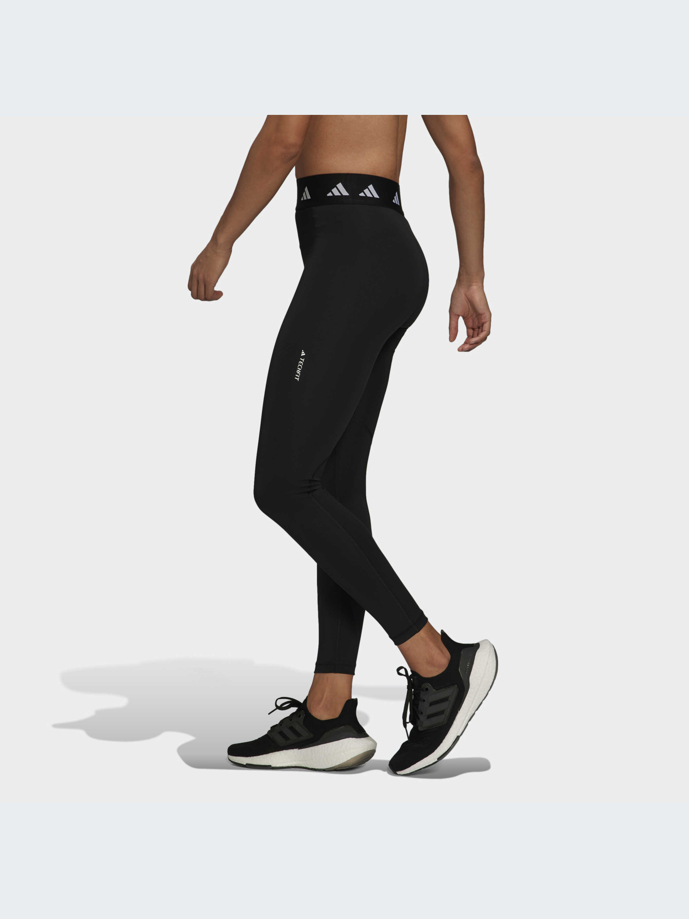 Спортивні леггінси Adidas Clima модель HF6658 Фото