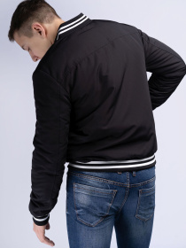 Бомбер Lonsdale Trusthorpe модель 115037 Бомбер Lonsdale Trusthorpe модель 115037 Фото